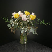 Load image into Gallery viewer,  12 Roses / Vase / Fancy