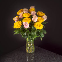 Load image into Gallery viewer,  18 Roses / Vase / Basic