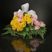 Load image into Gallery viewer,  18 Roses / Hand-Tied / Basic