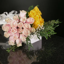 Load image into Gallery viewer,  36 Roses / Boxed / Fancy