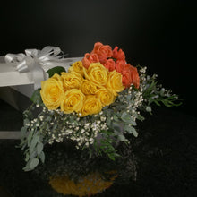 Load image into Gallery viewer,  18 Roses / Boxed / Fancy