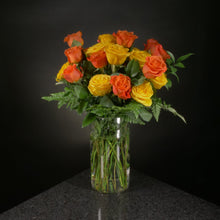 Load image into Gallery viewer,  24 Roses / Vase / Basic