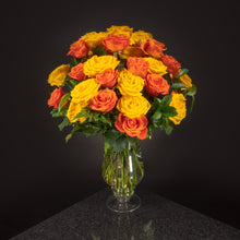 Load image into Gallery viewer,  50 Roses / Vase / Basic