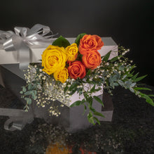 Load image into Gallery viewer,  6 Roses / Boxed / Fancy