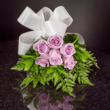Load image into Gallery viewer, Lavender Roses 6 Roses / Hand-Tied / Basic