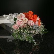 Load image into Gallery viewer,  18 Roses / Boxed / Fancy