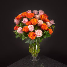 Load image into Gallery viewer,  50 Roses / Vase / Basic