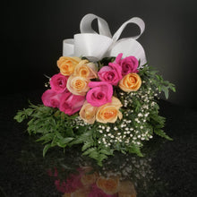 Load image into Gallery viewer,  12 Roses / Hand-Tied / Fancy