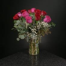 Load image into Gallery viewer,  12 Roses / Vase / Fancy