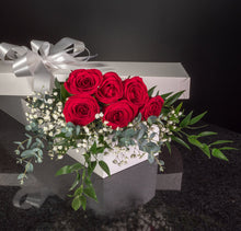 Load image into Gallery viewer,  6 Roses / Boxed / Fancy