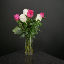 Load image into Gallery viewer,  6 Roses / Vase / Basic