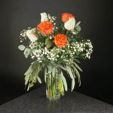 Load image into Gallery viewer,  6 Roses / Vase / Fancy