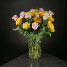 Load image into Gallery viewer,  24 Roses / Vase / Basic