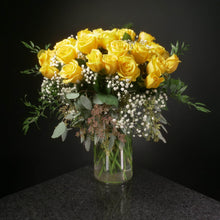 Load image into Gallery viewer,  36 Roses / Vase / Fancy